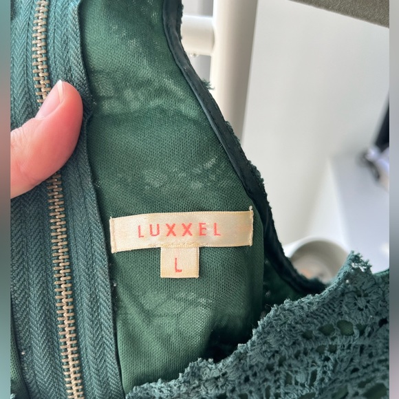 Green crochet cut out dress - Picture 2 of 9